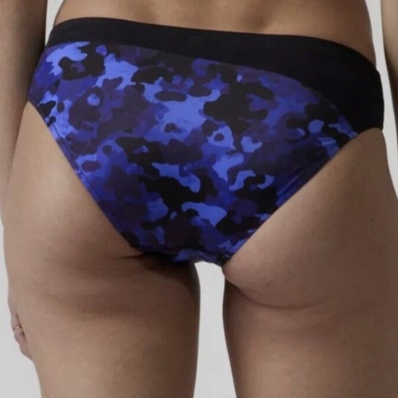 Athleta Two Piece Tankini Blue Camo 36D/DD Large Bottom - Picture 4 of 5